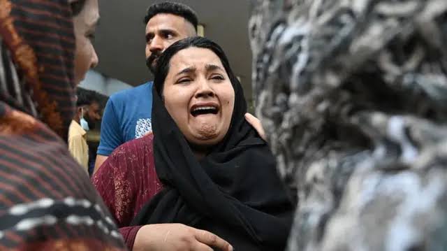 Pakistan PIMS: Live updates after fire breaks out at maternity ward in hospital - BBC News