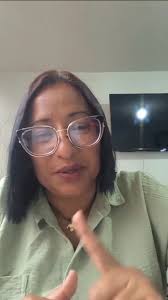 I querida sobrina Maholi Rivero parece mentira que ha pasado tanto tiempo.  Ayer te cargaba como llavero a todos lados, a tí y a Leslie Rivero . Me  acompañaste en la misa