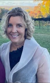 Maureen Conlon's Instagram, Twitter & Facebook