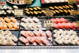 市場で開催されるお寿司バトル!?関門海峡〈唐戸市場〉は海の幸のテーマパーク｜「colocal コロカル」ローカルを学ぶ・暮らす・旅する