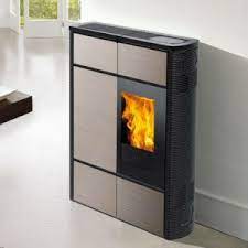 Ce poêle propose de nombreux réglages et fournit un bon rapport qualité prix. Comparatif Des 10 Meilleurs Poeles A Granules Canalisables De 2021 Le Meilleur Avis