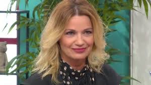 H γνωστή ηθοποιός παρόλο που προτιμάει να μην απασχολεί τα μέσα μαζικής. Eidhseis Me 8ema Panagiwta Blanth Yupiii Gr