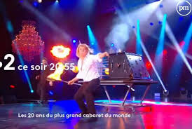 Le manager d'un grand cirque engage un nouveau trapèziste, meilleur que la belle holly pourtant amoureuse du grand patron. Le Plus Grand Cabaret Du Monde Infos Presente Par Puremedias