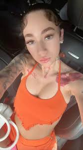 rocking orange today and eating it up. some of y'all only wear this color  when you getting booked at the county