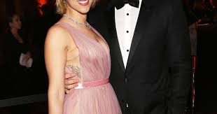 When Is Scarlett Johansson & Fiance Colin Jost Wedding?