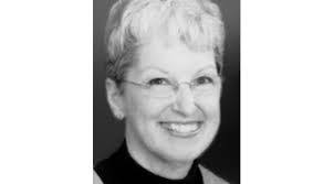 Laurie Mace's Instagram, Twitter & Facebook