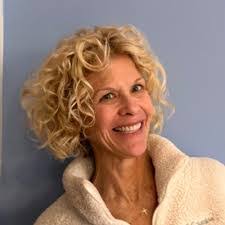 Lisa Beason's Instagram, Twitter & Facebook