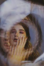 Euphoria Inspired Studio Shoot With Fractal Filters Photography Inspiration Portrait Dreamy Photography Creative Portrait Photography