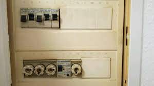 Mietminderung wegen fehlender eigenschaften der wohnung. Was Sind Das Fur Schalter Im Sicherungskasten Elektronik Wohnung Sicherung