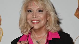 Photo : "Alain Philippe adorait cette maison, que je continue d'entretenir  à grands frais pour lui" Amanda Lear et Alain-Philippe Malagnac à  Saint-Rémy de Provence