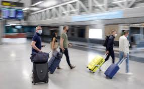 A fim de assegurar a unidade familiar, os menores que viajam com os pais devem ser dispensados de quarentena caso os pais não precisem de ser sujeitos a esta medida, por. Pasaporte Covid La Ue Despeja El Camino Para El Certificado Covid 19 Publico