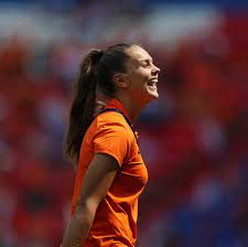 Lieke martens began her career in her native holland with hereenveen before moving on to martens is a dutch international with more than 50 caps under her belt, scoring more than 25 goals at. Lieke Martens On Twitter Big Smile Finally Back With The Oranjevrouwen