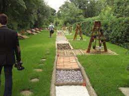 Grădina botanică grădina senzorială muzeu parc galati. GrÄƒdina SenzorialÄƒ De La GalaÈ›i SpaÈ›iu Unic De Relaxare In Romania PresagalaÈ›i Ro