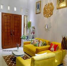 Gambar wallpaper kaligrafi masjid mungkin akan membantu anda untuk terus mengingat rumah allah. Desain Desain Ruang Tamu Dengan Hiasan Kaligrafi Kayu Yang Cantik Bisa Dicontoh Helloshabby Com Interior And Exterior Solutions