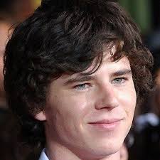 Charlie McDermott