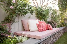 Having climbing roses climbing a trellis can be a huge visual impact for your garden. Training A Climbing Rose Hgtv