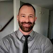 Shawn Muth's Instagram, Twitter & Facebook