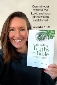 If interpretive dance and book opening had a baby, it would look like this.  THIS VIDEO IS GIVING ME LYFE TODAY 📚