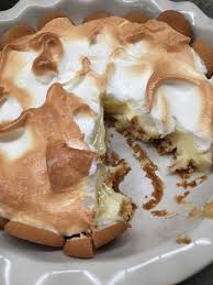 How To Make Lemon Meringue Pie With Sweetened Condensed Milk It S Such A In 2020 Lemon Meringue Pie Easy Lemon Meringue Pie Recipe Condensed Milk Meringue Pie Recipes
