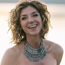 Alana Pratt's Instagram, Twitter & Facebook