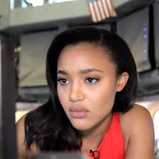 How this 23-year-old became the only full-time female equity trader at the  New York Stock Exchange