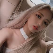 Shin Yuna Quick Info Height 5 Ft 8 In Weight 52 Kg Date Of Birth December 9 2003 Zodiac Sign Sagittarius Eye Color Dark Brown Shin Y Koreli Kiz Unluler Kizlar