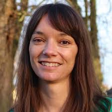 Amber Caron's Instagram, Twitter & Facebook