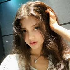 𝑫𝒂𝒏𝒊𝒆𝒍𝒍𝒆 (@dolly_hie)