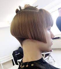 La coupe au carré est une coiffure très facile à coiffer ,qui ne requiert aucun produit de soin spécifique. 1001 Idees Carre Plongeant Degrade On Arrondi Les Angles