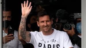 Messi's signing was confirmed on tuesday in a news release by the team after it was announced, both messi, too, made clear his intent by flying from barcelona to le bourget airport, north of paris. Pfvph6tmpq1bpm