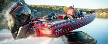 Nitro boats and their founders helped pioneer the original pad v bass boats in the 1960s when the brand started, and in 1989 they became part of the bass pro shops family. Home Bass Cat Boats Feel The Rush