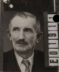 Did you know photos survive of people who lived under Nazi occupation? 😮  Following the German invasion of the Channel Islands in June 1940, life for  Channel Islanders changed overnight... ⬇️ Identity