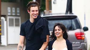 Shawn Mendes Camila Cabello Are All Smiles Hold Hands After He Denies Dating Rumors Shawn Mendes Camila Cabello Mendes