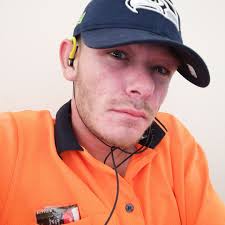 Stream Brad Lloyd music