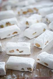Nougats Tendres Aux Fruits Secs Les Delices De Marina Nougat Recette Chocolat Maison Fruits Secs