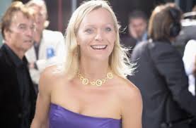 Auf der blauen couch bei thorsten otto hat sie sehr offen über ihre zeit beim radio. Moderatorin Sagt Adieu Valeska Homburg Verlasst Swr Sport Schwarzwalder Bote