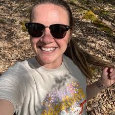 Angie Spradlin's Instagram, Twitter & Facebook