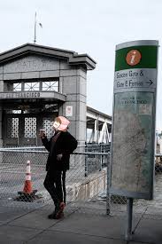 戰戰兢兢+大起大落一號公路有些顛簸- Go Travel