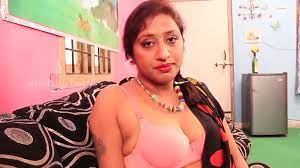 Sri priya aunty hot