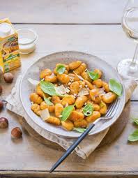 Gnocchi De Patate Douce Sauce Noisettes Et Gorgonzola Recettes De Cuisine Odelices Recette Gnocchis Patate Douce Recettes De Cuisine Illustrees Recettes De Cuisine