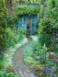 15 Beautiful Cottage Garden Design Ideas With The Old Garden Style In 2020 Courtyard Gardens Design Cottage Garden Design Rustic Gardens