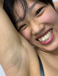 彼氏いない時期に脇毛生やしちゃってるお姉さんのエロ画像 | 素人エロ画像やったる夫