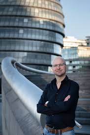 Dutch correspondent uk & ireland. Correspondent Tim De Wit Normaal Praat Ik Hier Nooit Over Trouw