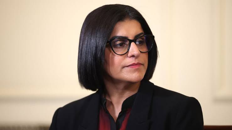 Number of asylum seekers in UK hotels drops to 16,021 - down by 50% in a  year - The Mirror