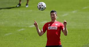 Do you like this video? Spain Looking To Make Life Uncomfortable For Lewandowski Football365