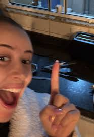 Sarah Dutra (@ssarahdutra)