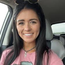 Kurstyn Adams (@kurstynadams)