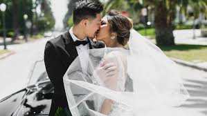 Let's face it, new yorkers are incredible buys and visitors want to enjoy the city and not spend time planning a wedding in the city. New York Nyc Wedding Photographers By Danila Lana