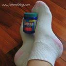 от чего трескаются пятки и как с этим бороться Fun Home Things Chest Rub Dry Heels Health And Beauty Tips