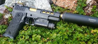 After it dried, i coated the barrel with two coats of primer. Titanium Gun